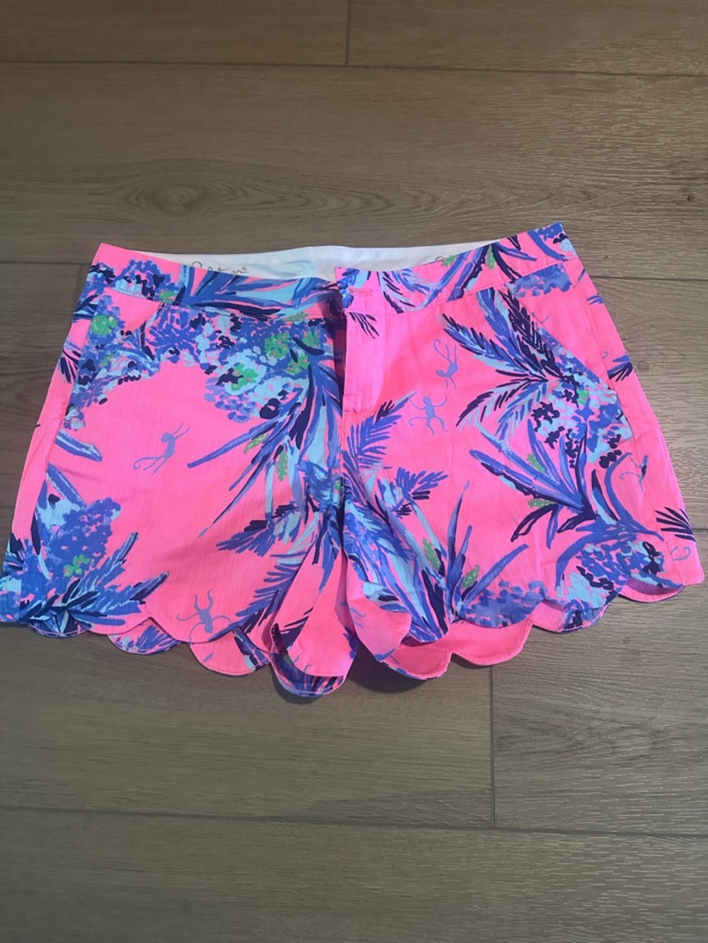 Lilly Pulitzer Hot Pink Tropical Scalloped Hem Shorts